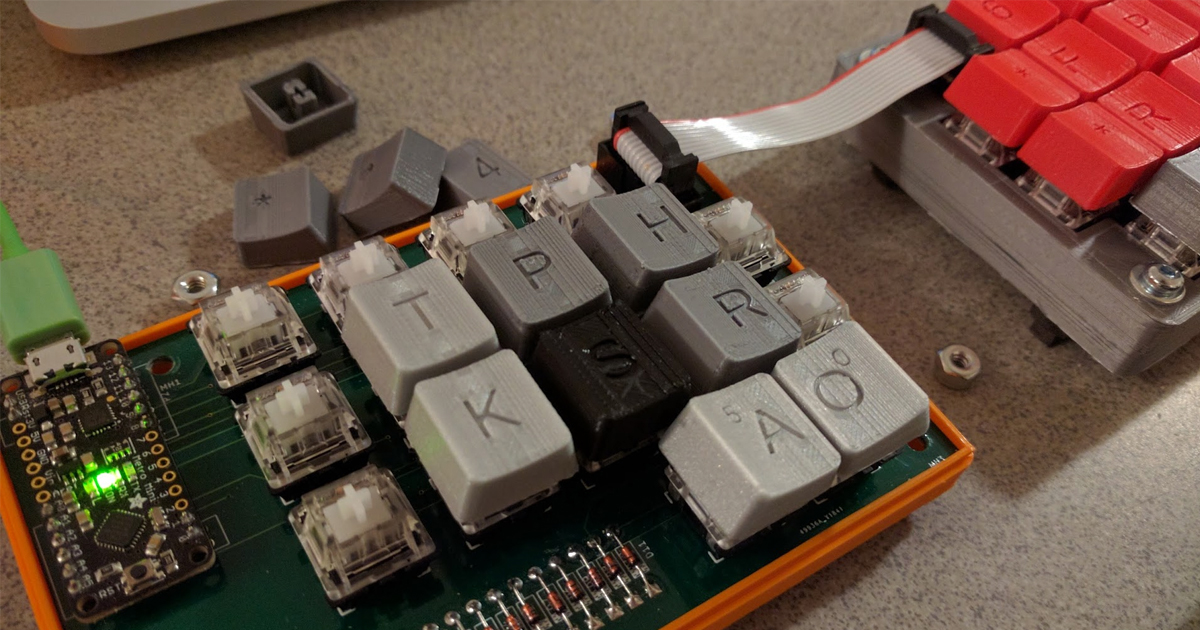 teds.space Stenomod, an affordable steno machine, reviewed